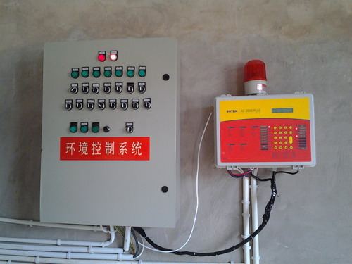 微電腦環(huán)境控制系統(tǒng)