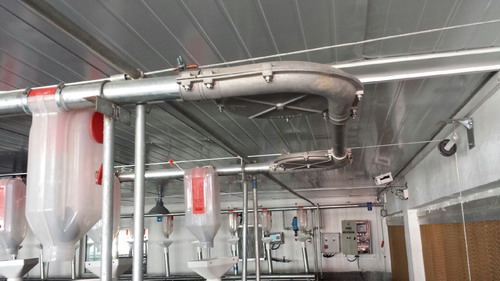 豬舍塞盤自動(dòng)供料